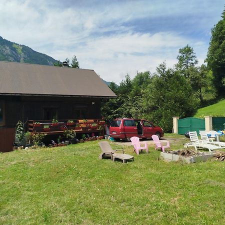 Chalet 8 Personnes + Grand Terrain Et Riviere Entremont Esterno foto
